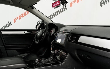 Volkswagen Touareg III, 2011 год, 2 090 000 рублей, 13 фотография