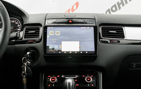 Volkswagen Touareg III, 2011 год, 2 090 000 рублей, 16 фотография