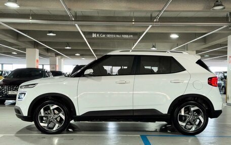 Hyundai Venue I, 2022 год, 1 950 000 рублей, 4 фотография