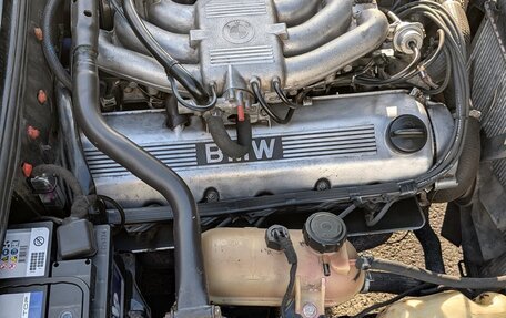BMW 3 серия, 1986 год, 995 000 рублей, 8 фотография