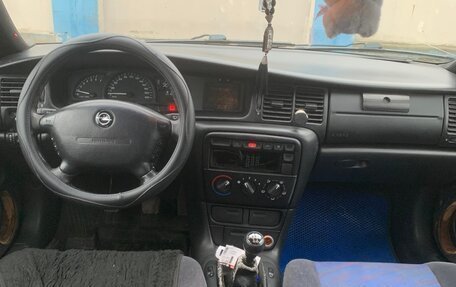 Opel Vectra B рестайлинг, 1996 год, 127 000 рублей, 4 фотография