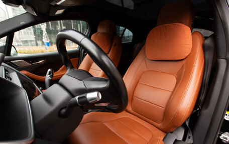 Jaguar I-Pace I, 2020 год, 3 900 000 рублей, 6 фотография