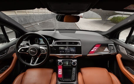 Jaguar I-Pace I, 2020 год, 3 900 000 рублей, 7 фотография