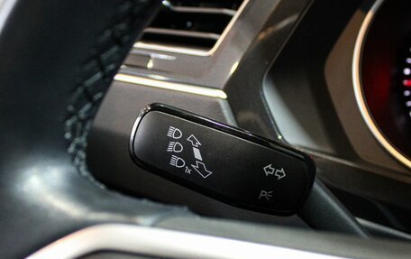 Volkswagen Tiguan II, 2021 год, 2 699 000 рублей, 13 фотография