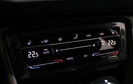 Volkswagen Tiguan II, 2021 год, 2 699 000 рублей, 20 фотография