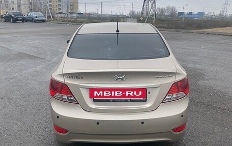 Hyundai Solaris II рестайлинг, 2011 год, 645 000 рублей, 3 фотография