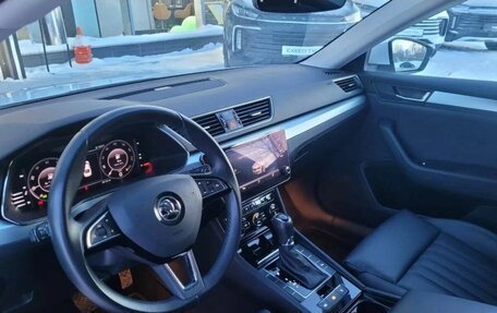 Skoda Superb III рестайлинг, 2019 год, 2 550 000 рублей, 7 фотография