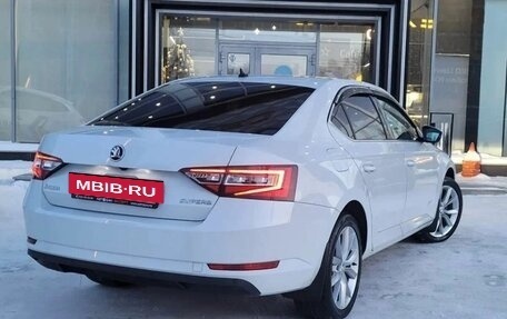 Skoda Superb III рестайлинг, 2019 год, 2 550 000 рублей, 10 фотография