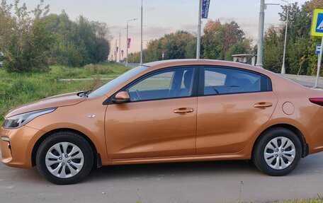 KIA Rio IV, 2017 год, 1 000 000 рублей, 6 фотография