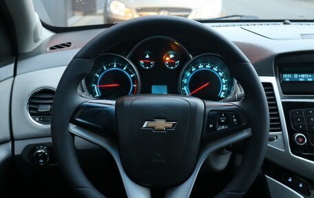 Chevrolet Cruze II, 2010 год, 699 000 рублей, 7 фотография