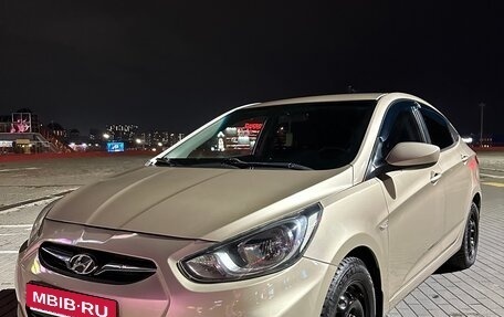 Hyundai Solaris II рестайлинг, 2011 год, 850 000 рублей, 2 фотография