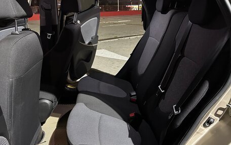 Hyundai Solaris II рестайлинг, 2011 год, 850 000 рублей, 7 фотография