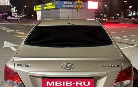Hyundai Solaris II рестайлинг, 2011 год, 850 000 рублей, 4 фотография