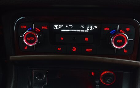 Volkswagen Touareg III, 2012 год, 2 049 000 рублей, 34 фотография