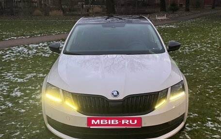 Skoda Octavia, 2018 год, 1 890 000 рублей, 3 фотография