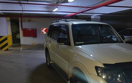 Mitsubishi Pajero IV, 2017 год, 3 550 000 рублей, 2 фотография