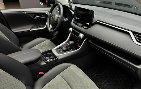 Toyota RAV4, 2025 год, 4 450 000 рублей, 12 фотография