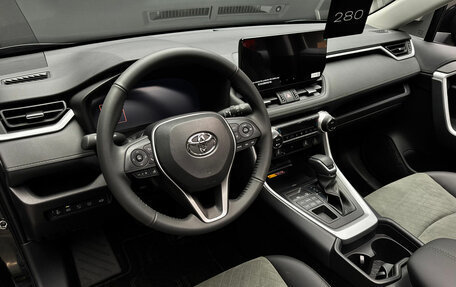 Toyota RAV4, 2025 год, 4 450 000 рублей, 13 фотография