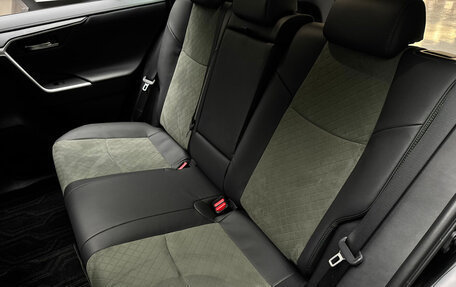 Toyota RAV4, 2025 год, 4 450 000 рублей, 24 фотография