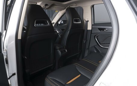 FAW Bestune T77, 2024 год, 2 250 000 рублей, 11 фотография