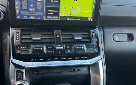 Toyota Land Cruiser, 2022 год, 11 000 000 рублей, 8 фотография