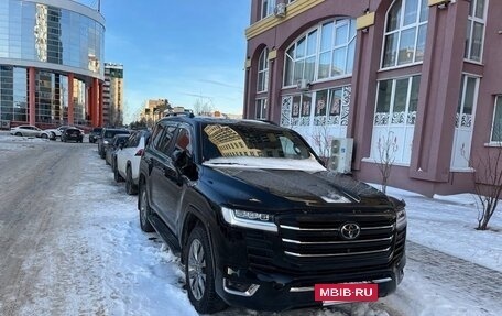 Toyota Land Cruiser, 2022 год, 11 000 000 рублей, 3 фотография