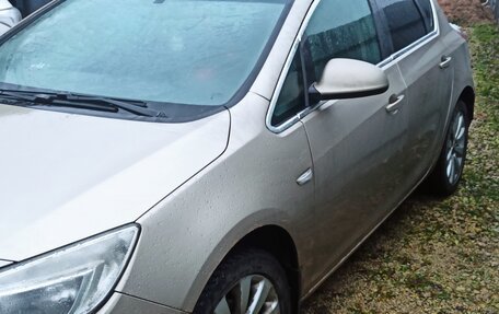 Opel Astra J, 2011 год, 489 000 рублей, 3 фотография