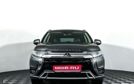 Mitsubishi Outlander III рестайлинг 3, 2018 год, 1 897 000 рублей, 2 фотография
