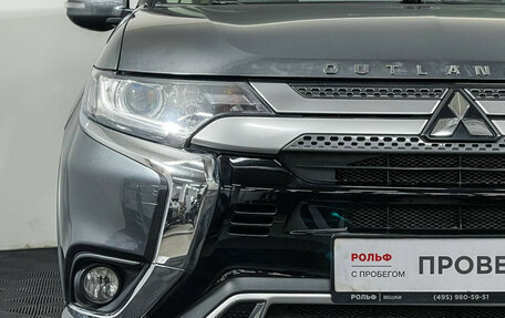 Mitsubishi Outlander III рестайлинг 3, 2018 год, 1 897 000 рублей, 15 фотография