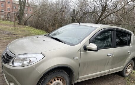 Renault Sandero I, 2011 год, 650 000 рублей, 2 фотография