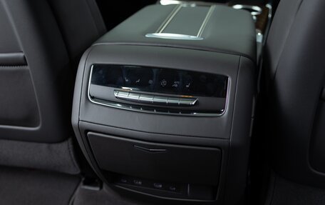 Cadillac Escalade V, 2025 год, 22 490 000 рублей, 31 фотография