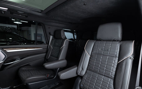 Cadillac Escalade V, 2025 год, 22 490 000 рублей, 32 фотография