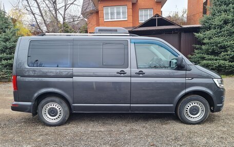 Volkswagen Caravelle T6 рестайлинг, 2016 год, 2 550 000 рублей, 6 фотография