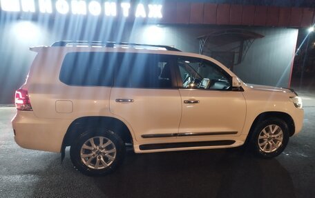 Toyota Land Cruiser 200, 2015 год, 5 200 000 рублей, 2 фотография