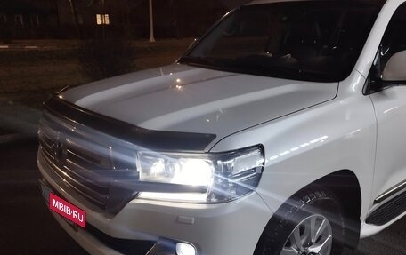 Toyota Land Cruiser 200, 2015 год, 5 200 000 рублей, 3 фотография