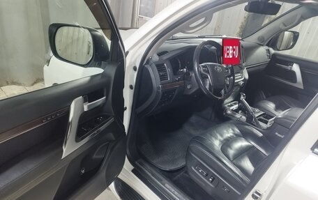 Toyota Land Cruiser 200, 2015 год, 5 200 000 рублей, 7 фотография