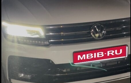 Volkswagen Tiguan II, 2019 год, 3 600 000 рублей, 5 фотография