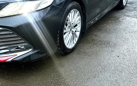 Toyota Camry, 2019 год, 2 570 000 рублей, 3 фотография