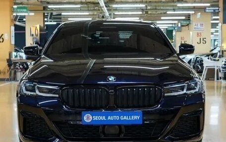 BMW 5 серия, 2022 год, 5 990 000 рублей, 2 фотография