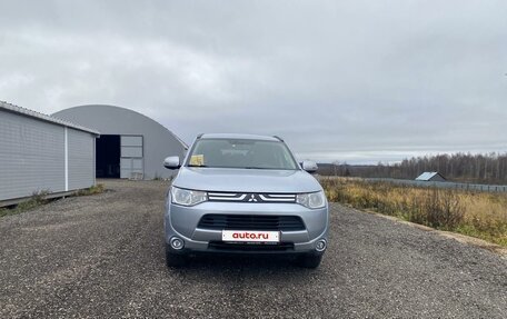 Mitsubishi Outlander III рестайлинг 3, 2012 год, 1 200 000 рублей, 2 фотография