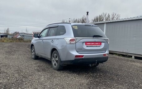 Mitsubishi Outlander III рестайлинг 3, 2012 год, 1 200 000 рублей, 7 фотография