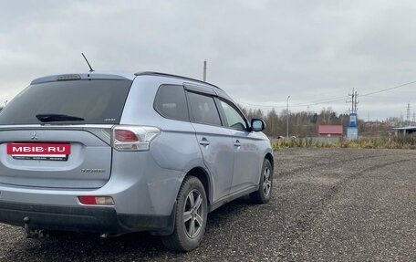 Mitsubishi Outlander III рестайлинг 3, 2012 год, 1 200 000 рублей, 9 фотография