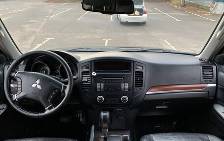 Mitsubishi Pajero IV, 2007 год, 1 490 000 рублей, 10 фотография