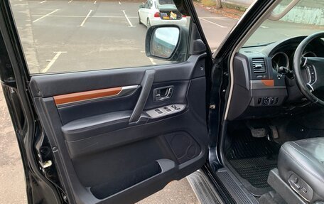 Mitsubishi Pajero IV, 2007 год, 1 490 000 рублей, 14 фотография