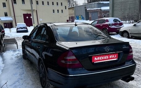 Mercedes-Benz E-Класс, 2003 год, 1 050 000 рублей, 3 фотография