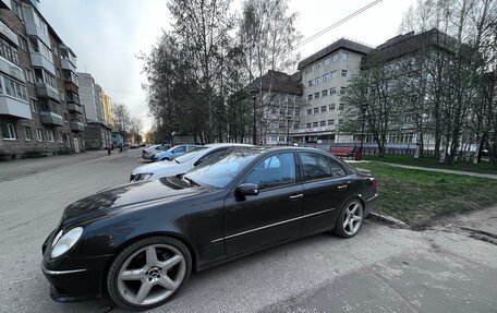 Mercedes-Benz E-Класс, 2003 год, 1 050 000 рублей, 6 фотография