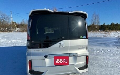 Honda Stepwgn IV, 2016 год, 2 150 000 рублей, 4 фотография