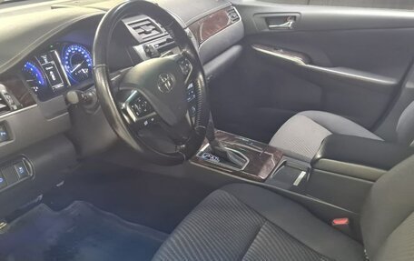 Toyota Camry, 2016 год, 1 900 000 рублей, 10 фотография