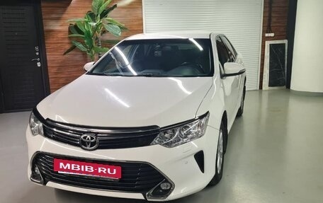 Toyota Camry, 2016 год, 1 900 000 рублей, 5 фотография