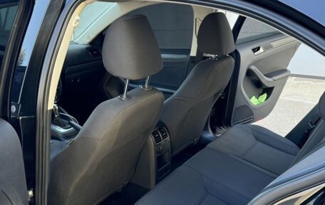 Volkswagen Jetta VI, 2014 год, 999 999 рублей, 4 фотография